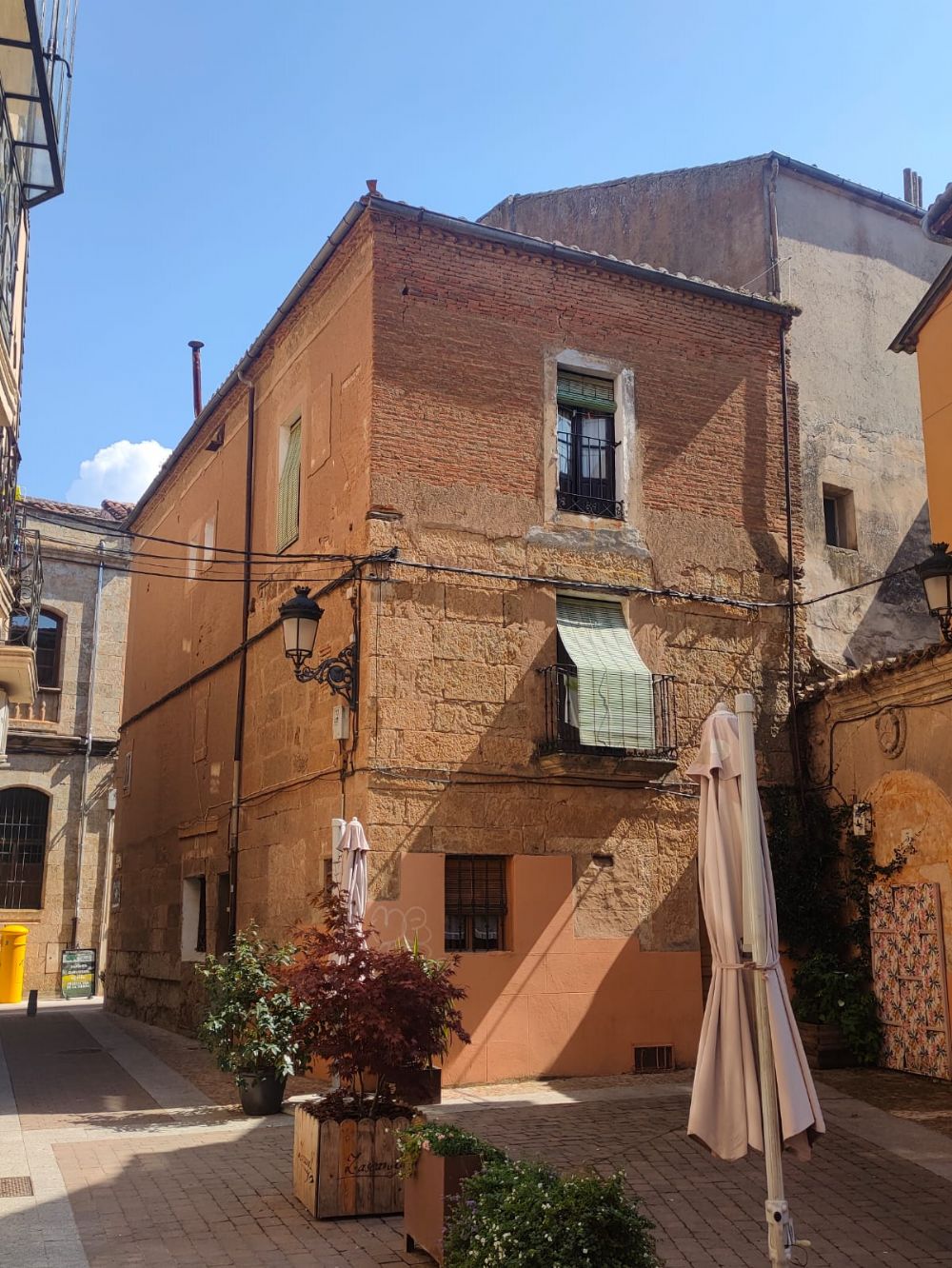 EDIFICIO EN PLENO CENTRO DE CIUDAD RODRIGO (SALAMANCA)