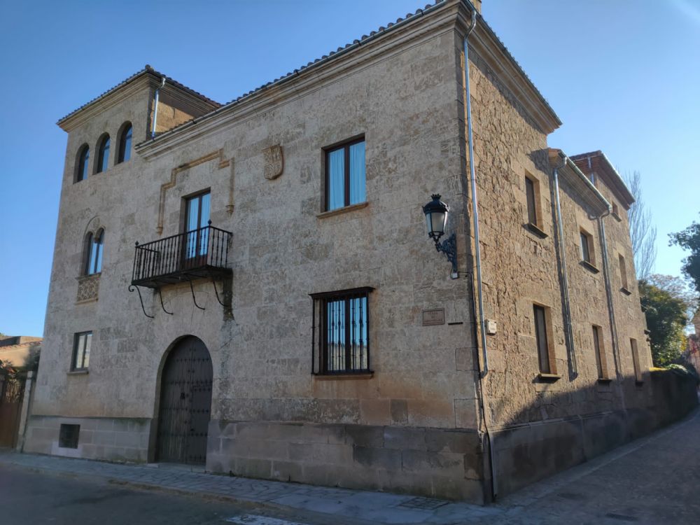 PALACIO EN CIUDAD RODRIGO JUNTO A CATEDRAL