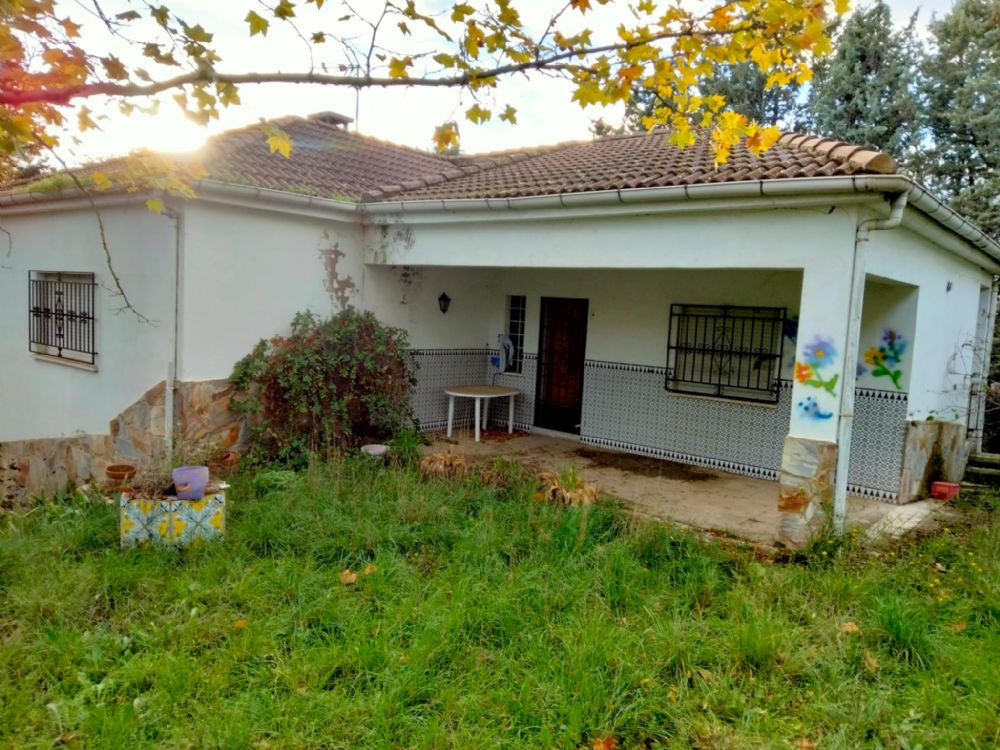 PARCELA CON CASA  Y ALMACN EN CIUDAD RODRIGO