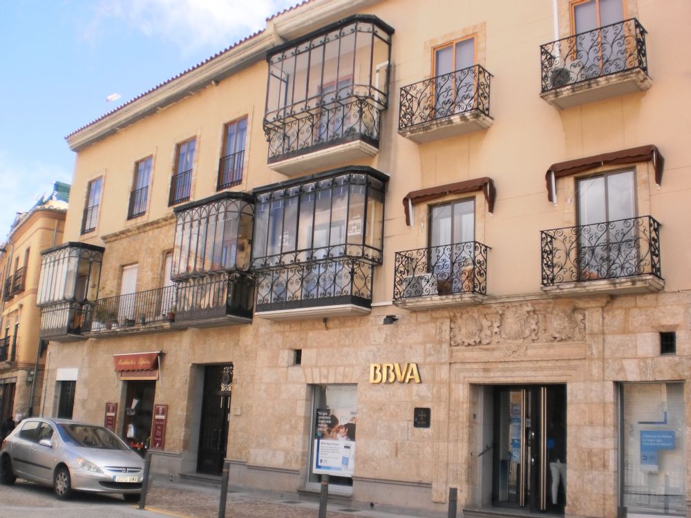 PISO CON ASCENSOR EN CIUDAD RODRIGO EN C/  SNCHEZ ARJONA (CENTRO CIUDAD)