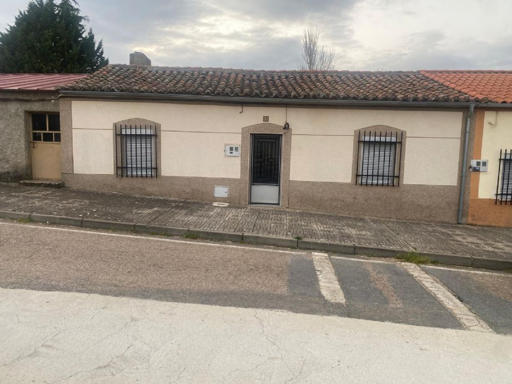 CASA EN C/ CAVERA EN EL BODON (SALAMANCA)