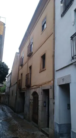 Piso en Ciudad Rodrigo en C/ Sepulcro, 15-2º - foto 1