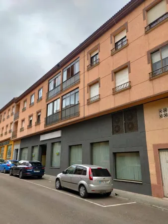 Local Comercial en C/ Mateo Hdez. Vegas de Ciudad Rodrigo (Salamanca) - foto 2