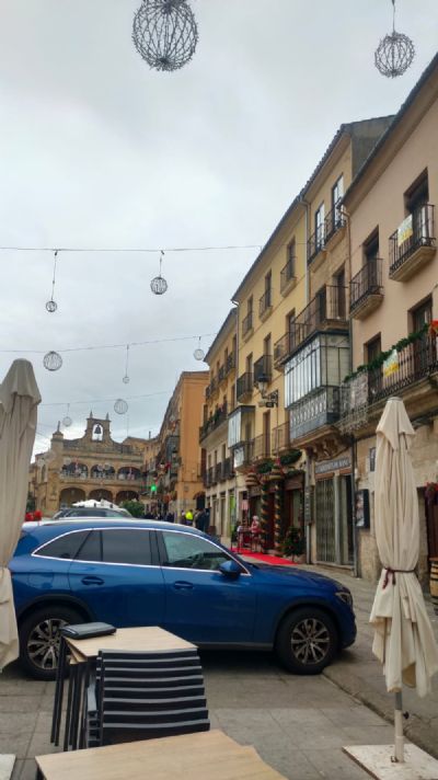 EDIFICIO EN PLENA PLAZA MAYOR DE CIUDAD RODRIGO - foto 3