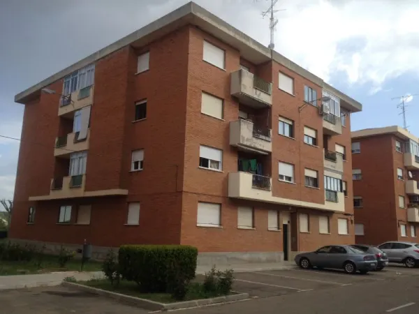 Piso en Planta Tercera en Santa Marina - foto 1