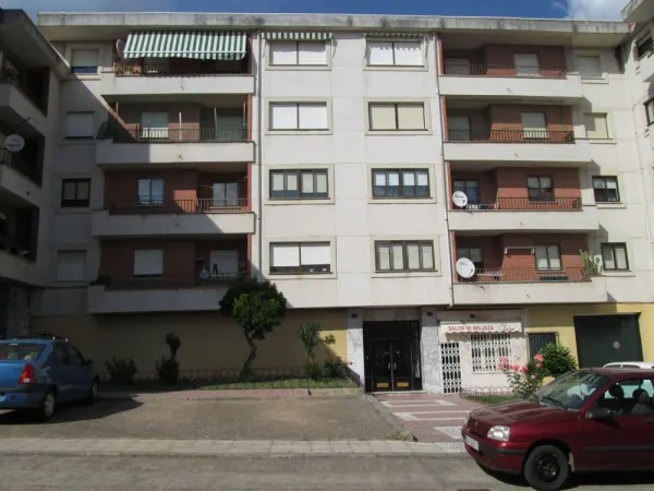 Piso Vivienda en Calle Sancho Iv (Zona Avenida Salamanca) - foto 1